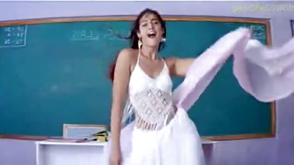 कोमल सेक्स सेक्सी फिल्मी परी आवारा लड़की