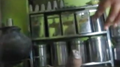 दस्तावेजों की कामुक फिल्म सेक्सी फिल्म वीडियो में जांच