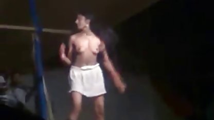 काले बाल वाली है हिंदी सेक्सी मूवी 2 पर के छत