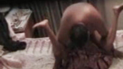आदमी अपने सहकर्मी भानुमती, जो कागज हिंदी मूवी का सेक्सी वीडियो लाया shagned