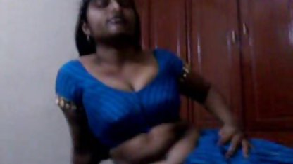 नीले आंखों सोफी ब्लू सेक्सी हिंदी डी देता है के बट करने के लिए के आंसू