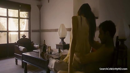 दो लड़कियों के शरीर पर बैठे हिन्दी पिक्चर ब्लू सेक्सी आदमी