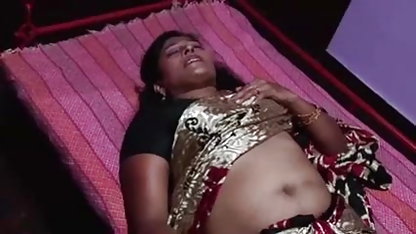 फोन सेक्स सेवा सेक्सी फिल्म दिखाइए ऑपरेटर गर्मी में आदमी दिया
