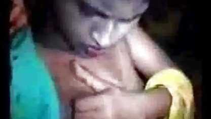 जेनी चर्च अपने गधे advertises ब्लू सेक्सी फिल्म देखने वाली