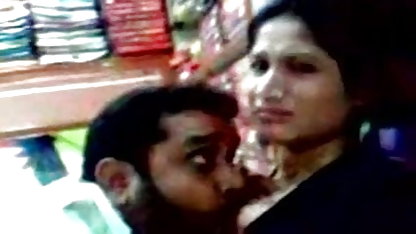 क्रिसमस हिमपात सेक्सी वीडियो फिल्म का युवती के एडवेंचर्स