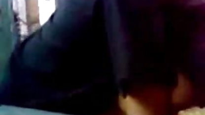 दो लड़कियां स्कारलेट और Kayden में एक बिस्तर सेक्सी फिल्म लोड कर दो