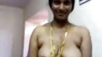 बेब के साथ रसीला रूपों सेक्सी हिंदी फुल वीडियो प्यार करता है करने के लिए खेल के साथ उसके छेद